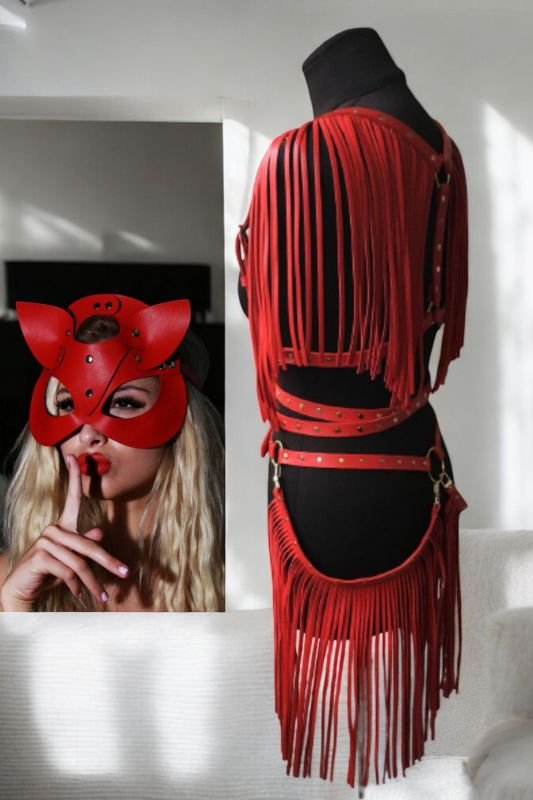 Fantezi Kırmızı Püskül Body ve Etek Seti 3