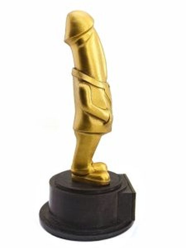 Dick Of The Year – Esprili Masaüstü Ödül Heykeli Model 2 4